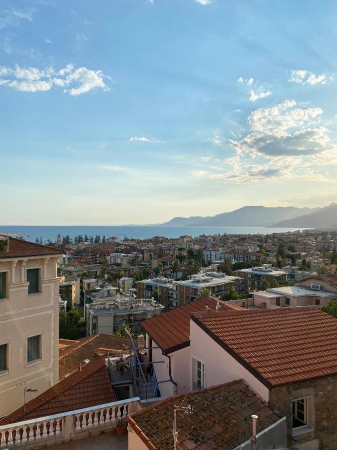 Casa Petra - Appartamento Vista Mare Citta Vecchia Bordighera Dış mekan fotoğraf